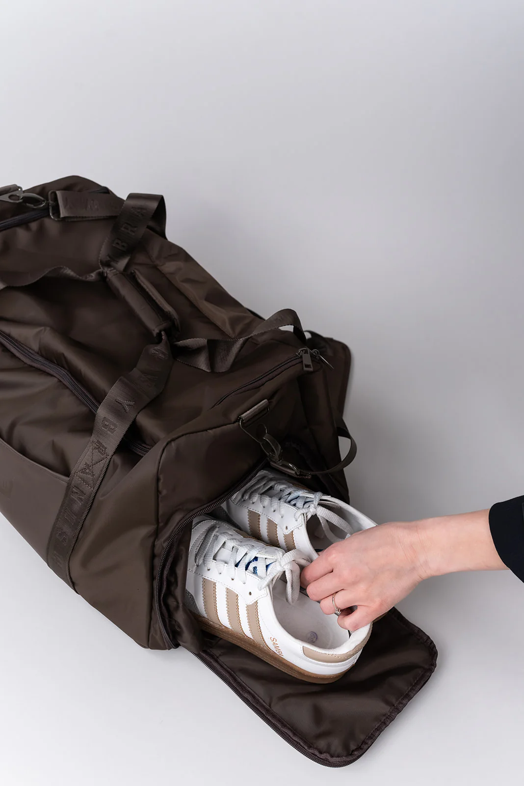 SMALLER GYM BAG - Image 7