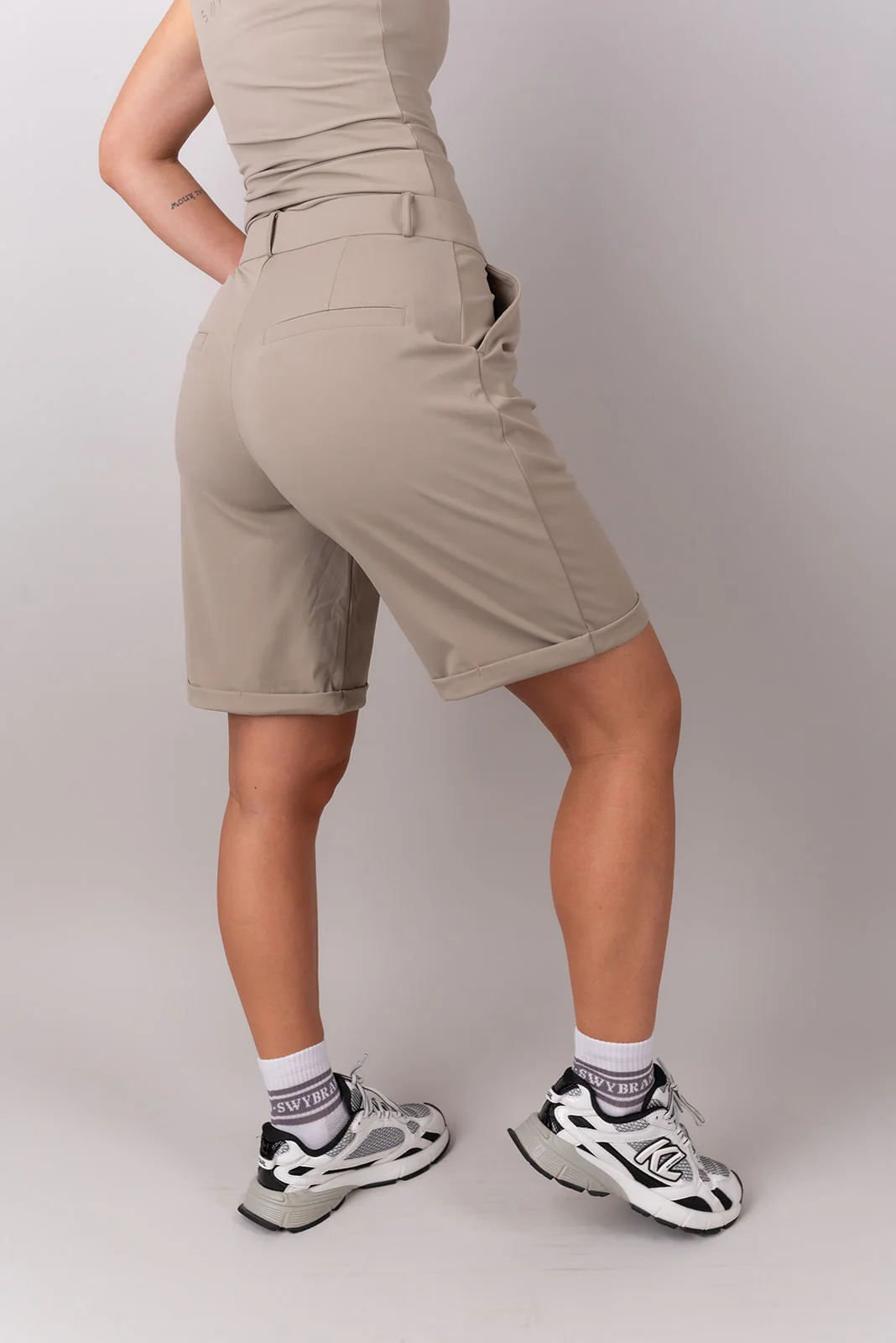 Office Bermuda Pants - Image 5