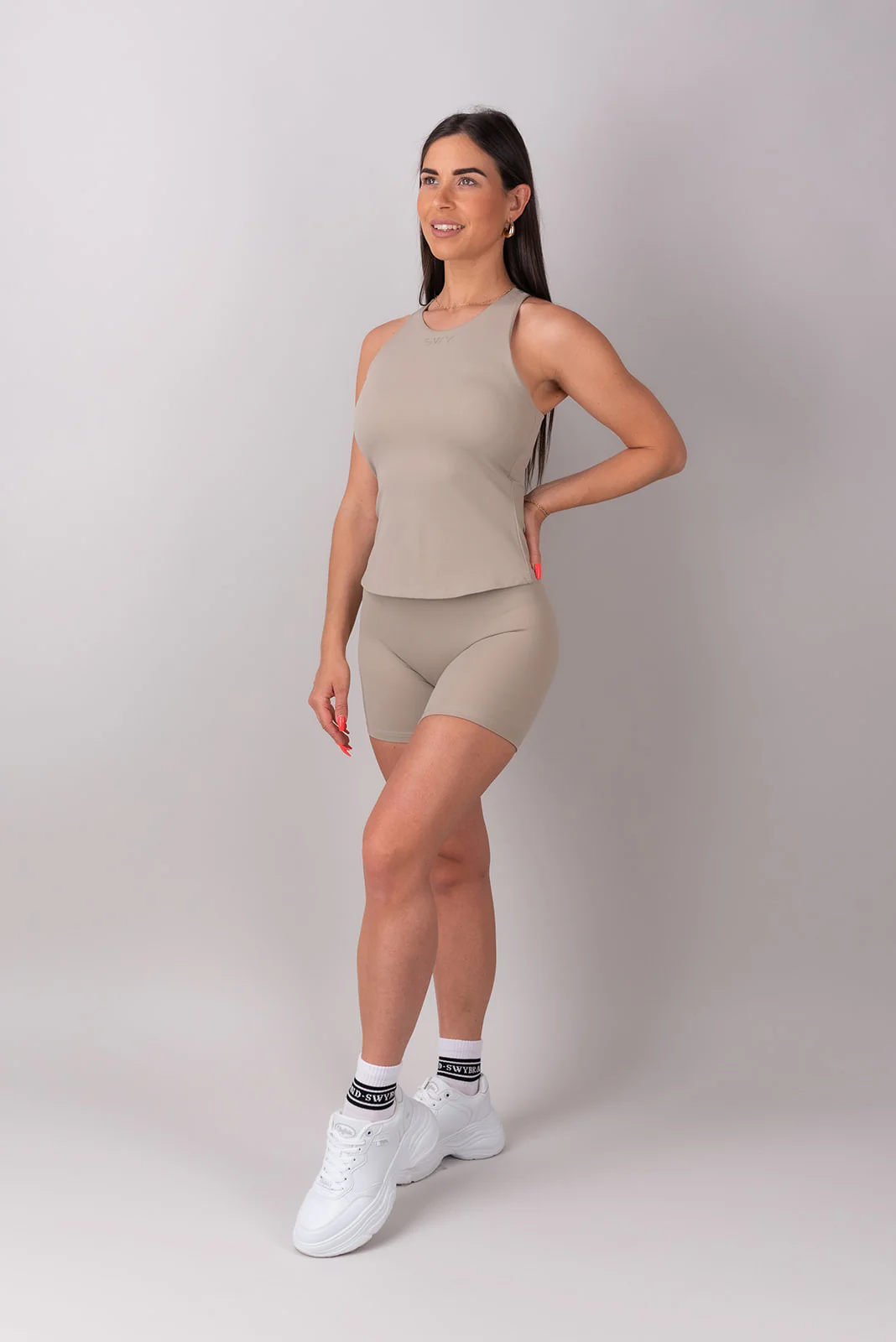 Sleek Tank Top - Image 7